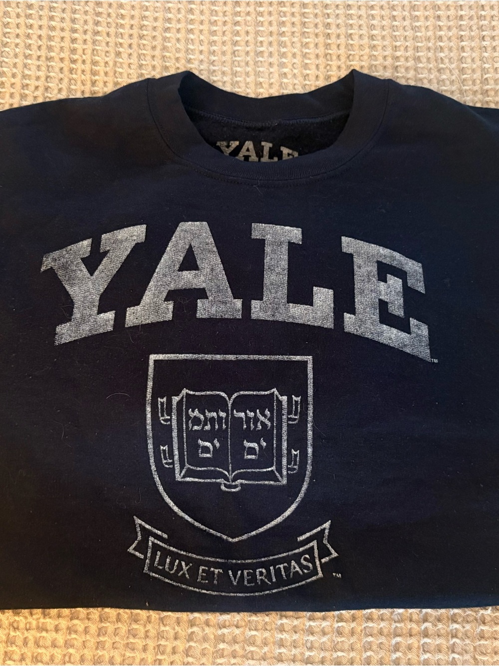 Yale University Crewneck Sweatshirt – Navy – Size Medium